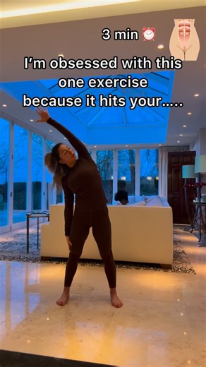 Flat Belly Coach | Postpartum & Menopause Fitness on Instagram: "I’m OBSESSED with this one exercise 😮‍🔥 It snatches the waistline AND releases all that tightness we hold as women 💫 (core, back, arms, shoulders too 👀) I do it every day — literally set the clock for 3 minutes ⏱️ Do it while the kettle boils and your body already feels looser, taller, and switched on ✨ That’s why it’s always the FIRST move in my online classes ( link 🔗 in my bio for workout programs ) Mom-fri live class YouTu