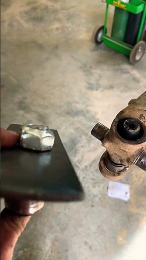 Trick for removing stuck u joint caps