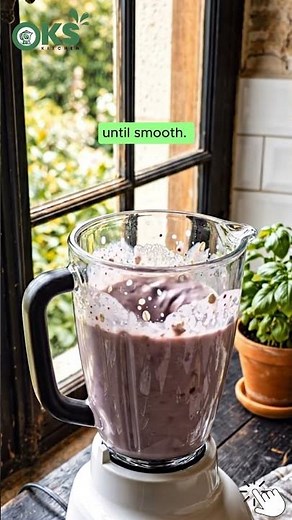 The 4-Ingredient Breakfast Smoothie That Keeps You Full Until Lunch