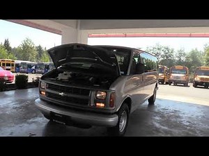 2002 Chevrolet Express 9 Passenger Van - S29520