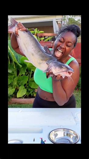 50K views · 935 reactions | Do you catch and cook your catfish when you go fishing? #catfishfishing #fishing #womenoutdoors #cookingoutdoors #seafoodrecipes #hunting | Glitter and Gills | Facebook