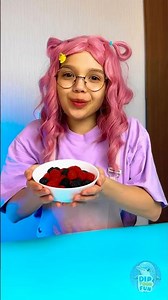 🍓 Sweet Moments of Sharing! Friends Discover Kindness Together! 💕 #Kids