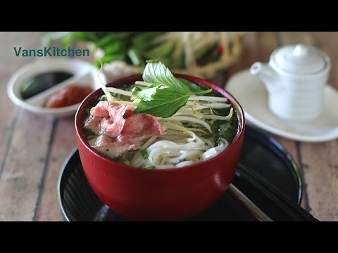 How to make pho bo (Vietnamese beef noodle soup)
