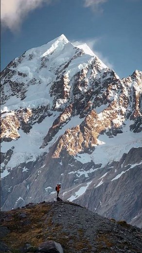 🏔 Mount Cook in New Zealand is simply breathtaking! 🇳🇿