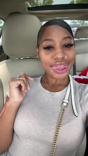 Dimple Debate: The Big Lips Difference