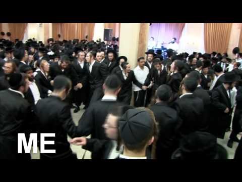 Gur Hasidim dance