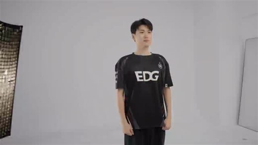 EDWARD GAMING on Instagram: "Welcome Autumn & 24K！ Forged in Unity. Fueled by Passion！ #edgwin #edg #vctcn"
