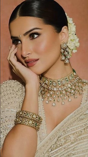 Tara Sutaria Biography। Lifestyle, Age, Family, Boyfriend, Career, Car, House, Net Worth