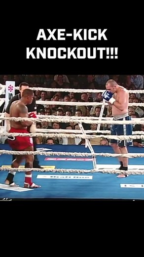 What a beautiful kick 🪓👀 #kickboxing #k1 #ko #kick