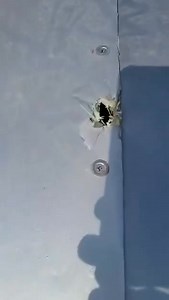 Gen yon kontak mwen ki dim je yo tire sou 2 ti avyon ki tap rive okap E se nèg santo ki tire sou yo. Avyon se pou gwo ozone “HAS Perry Bolt David et Pasha Trogon Lerouge” Si nou gen plis detay, na mete yo anba pòs la. Mwen pa twò wè imaj saaa lòt kote. P.S: Avanw vinn pale kozew pa konnen, mwen mande pou verifye verasite enfòmasyon an! #repost #documentary | Jean Claude Junior Vaval