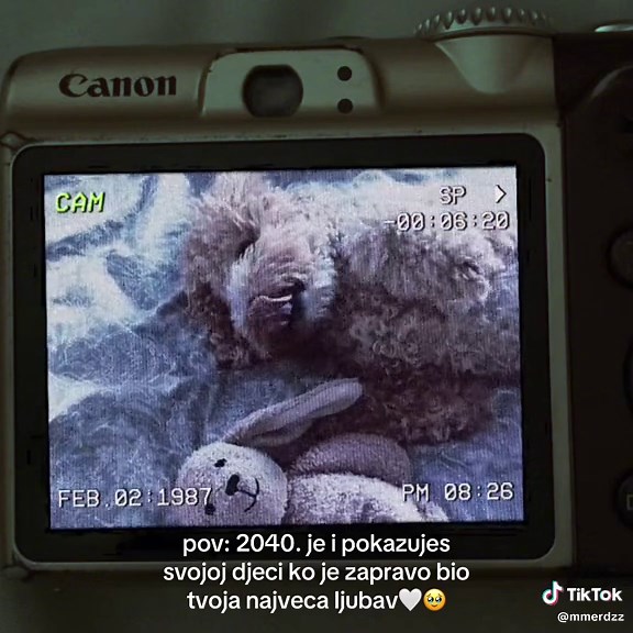 tutorial kako sam sebe rasplakati unistiti 🫠🤍 #fyp #foryoupage