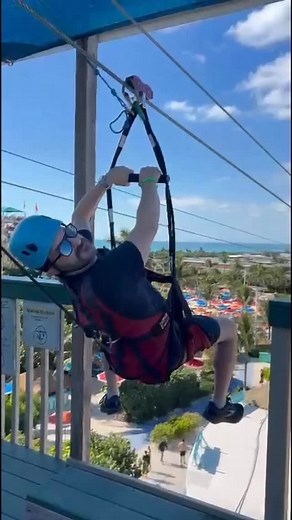 Ziplining with Richard Speight, Jr. at Coco Cay! #CECruise | Creation Entertainment
