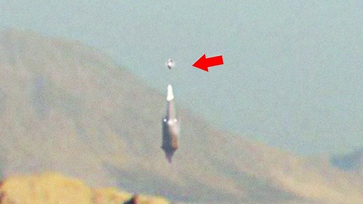 25K views · 446 reactions | Paranormal Activity Caught on Camera | Weird UFO Sighting | Latest UFO Report Join Group Watch More : Mysterious Aliens | UFO Secret | Facebook