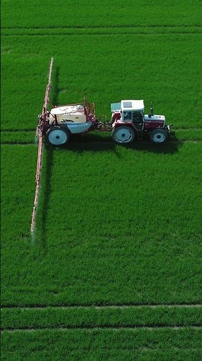 Row Crop Tractors vs. Other Spraying Methods! 🌱