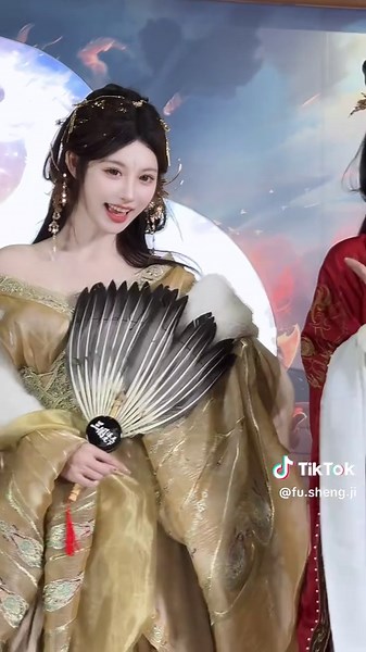 三国一响美人登场：重庆四川女孩