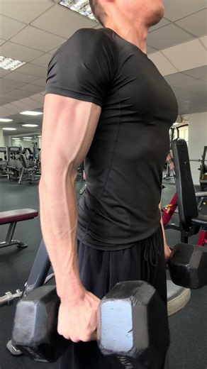 Sleeper Build Gym Aesthetic: How to Start a Minimalist Bodybuilding Routine