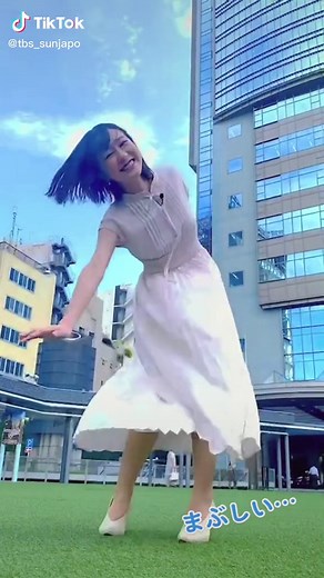 🌏今週の#サンジャポ は…🌏スーツ姿👩‍⚖️ではない#若林有子 アナの新コーナーがスタート🎉ワンピースをヒラヒラ👗夏空に爽やか過ぎるわかばさん💕 #サンデージャポン