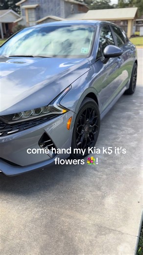 Admire the Kia K5 with Flowers