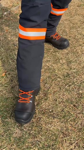 🚨 Preparedness Patty PSA 🚨 Your chainsaw pants work hard—are you taking care of them properly? 👀 Patty’s here to remind you to go read the latest Arborist Store Blog and learn how to properly wash, dry, and maintain your chainsaw pants & PPE so they’re ready when it matters most. Clean gear = safer climbs = longer-lasting PPE. 📖 Tap the link and get prepped. 👉 Read it here: https://thearboriststore.com/chainsaw-pants-care-how-to-wash-dry-maintain-your-ppe #PreparednessPatty #ArboristSafety 