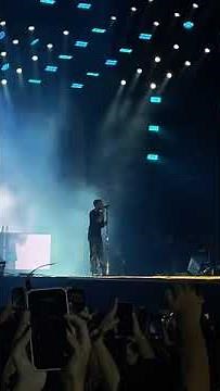 Teto cantando 'Um Dia Azul' ao vivo — arrepiante!