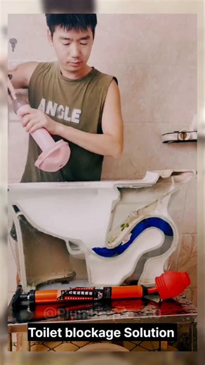 Plumber pro on Instagram: "Toilet blockage Solution 🚽🧑‍🔧 No more plumbers! I can fix my toilet myself! . . . #plumbing #plumber #dıy #trick #plumbingservices #plumbingtips #idea #bathroom #toilet #hacks"