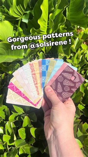 I am SO excited to finally share this new collab with @solsirene !! She makes such beautiful patterns, they just HAD to go on Card Skins! This drop includes 5 of her patterns and they are each available in 3 colorways! To see details on ordering Card Skins, check out the highlight bubble on my profile page called “Card Skins”🌺 Comment and let me know which pattern is your favorite! ALSO these patterns are available through her shop!! Make sure you check out her page! @solsirene #shelloha #cards