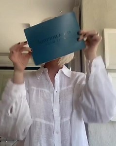 Be confidently YOU! ✨ Celebrate your style with our high-end accessories and practical styling advice delivered each season to you when you become a member of The Box Fashion. | The Box Fashion