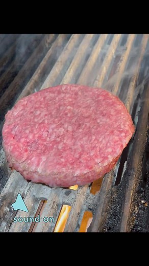 Satisfy your cravings with our juicy, mouthwatering burger 🍔 a perfect blend of flavors in every bite! #beef #bbq #food #restaurant #butcher | Fred the Butcher