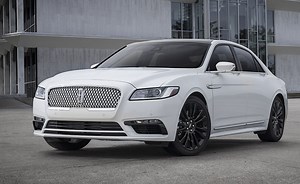 Apple CarPlay on Lincoln Continental, how to connect