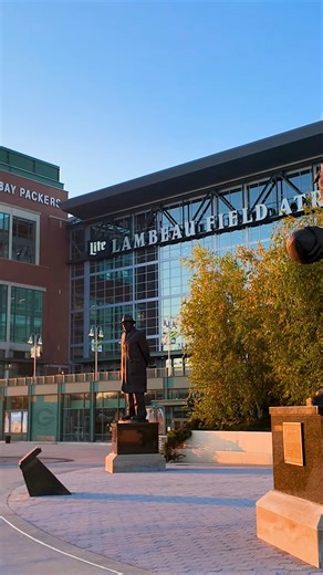 🌞Sunrise over Lambeau Field on a Packer Sunday feels different today.🌅💚 The Green Bay Packers head to Pittsburgh Steelers for Jordan Love vs. Aaron Rodgers — teacher versus student, past versus future.🏈⚡ And on National Tight End Day, we’re wishing our Packers tight ends good luck as they write their own chapter in this story.💪🧀 #GoodVibesGreenBay #GoPackGo #Packers #Steelers #NationalTightEndDay #Titletown #SundayVibes | Good Vibes Green Bay