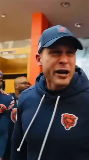 The Chicago Bears are the gift that keeps on giving. #ChicagoHistory 🐻⬇️🏈💪 | Chicago History