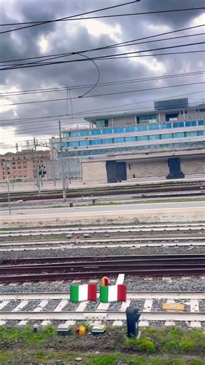Rome Termini Railway Station 🇮🇹 | Europe’s Busy Train Station 🚆 #italy #travelshorts #rome #shorts