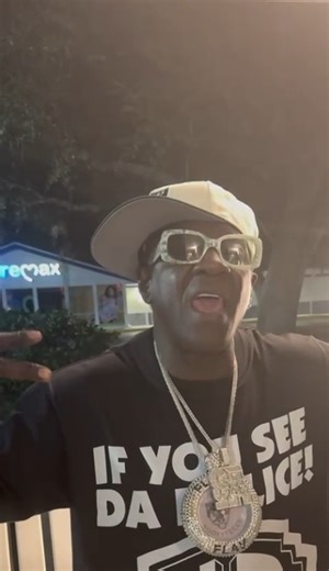 11K views · 133 reactions | Flavor Flav headed to Houston for Autorama next weekend! Join us for a great weekend of cool cars, trucks, swap meet and more! Flavor Flav is scheduled for Saturday! For more show information, please visit https://autorama.com/attend/houston/ #autorama #houstonautorama | Autorama - World of Wheels - Cavalcade of Customs | Facebook