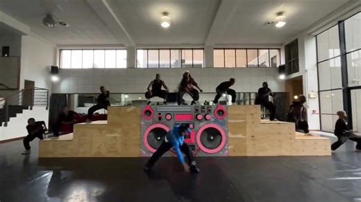 No one is doing it like Kamo Mphela and her dance crew when it comes to Choreography. | The Hype Channel | Facebook