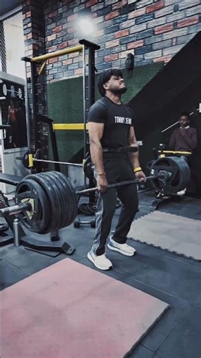 deadlift 💪🏻🦍 #fitness# #strong #lite #deadlift #motivation