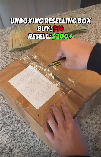 Unboxing a box from my cologne supplier… 🤑🔥 #reseller #ecommerce #onlinebusiness #unboxing #contentcreator