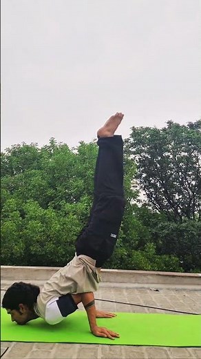 How to do a Chin / Chest Stand. #yoga