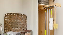 Glideware(TM) Pullout