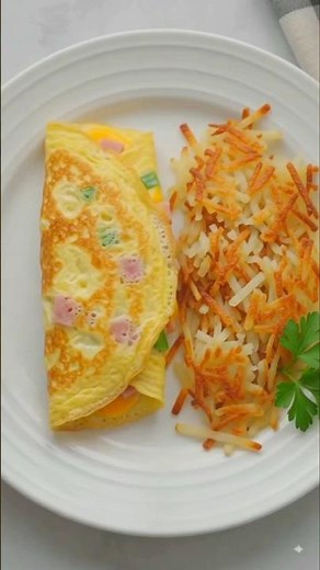 Cheesy Denver Omelette 🧀🤤 So Delicious #breakfast #cooking #shorts