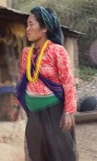 25K views · 205 reactions | Mother in the rural preparing green curry in an organic village setting | Nature Cooking | Facebook