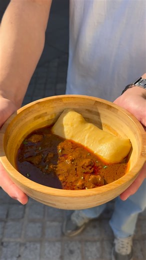 L’appli Compass - Aix-Marseille on Instagram: "NOUVEAU RESTO AFRICAIN AU VIEUX-PORT 😍🥘 Ton offre COMPASS chez @africallfood : ♾️ Offre permanente : 15% de réduction 📱Pour profiter des réducs il faut scanner le QR Code sur place avec ton abonnement Compass de gros BG (2,99€/mois ou 19,99€/an) #food #streetfood #marseille #africaine"