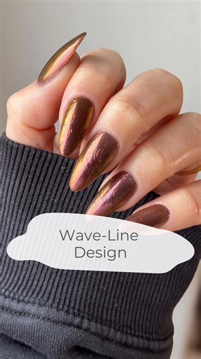 Wave Line Naildesign 🤎. Products: Jolifin LAVENI 3in1 Shellac - creamy taupe 10ml ArtikelNr: 29174T Jolifin Liquid FlipFlop-Mirror Pigment - red & copper ArtikelNr: 28014 Jolifin Nailart-Gel - Wave-Line ohne Schwitzschicht 5ml ArtikelNr: 33446T Jolifin Aurora Pinsel weiß - Gel flat long Gr. 2 ArtikelNr: 33641 Jolifin LAVENI Glossy Versiegelungs-Gel ohne Schwitzschicht 11ml ArtikelNr: 26978T #jolifin #nailtutorial #nails #trendnails #wavelinenails | Pretty Nail Shop 24 - Jolifin