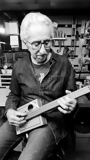 My latest build, 3 string fretless, tuned: E B E. | Justice Crafted