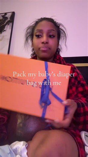 Packing My Baby's Diaper Bag: First Time Mom Essentials