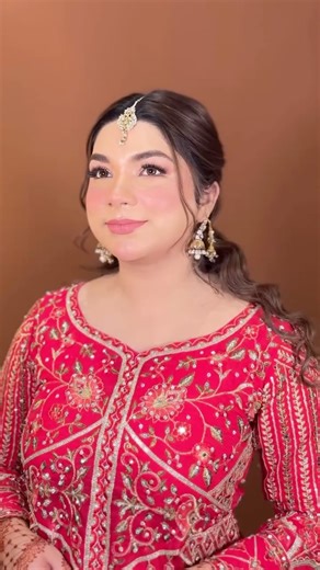 Ansa khan | Content Creator on Instagram: "Makeover of my dreams! @themakeupstudiobyizza @haseensofficial [ Makeover, Wedding Inspo , Makeup look, Desi Fashion, Desi Weddings ]"