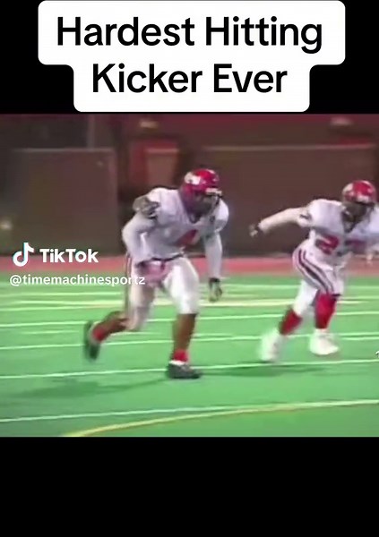 Brolic kicker with Locs… what did you expect ? 🤣💣 #hitstick #bonelessankles #brolic #myneckmyback