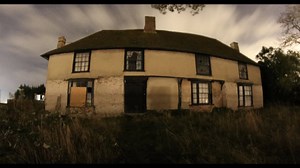 EXPLORING HAUNTED HOUSE AT NIGHT (SCARY PLACE) ABANDONED