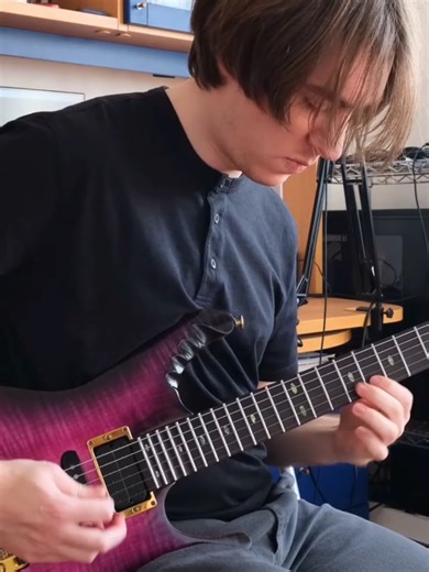 Epic Guitar Solo Cover of Dragonforce's Valley of the Damned