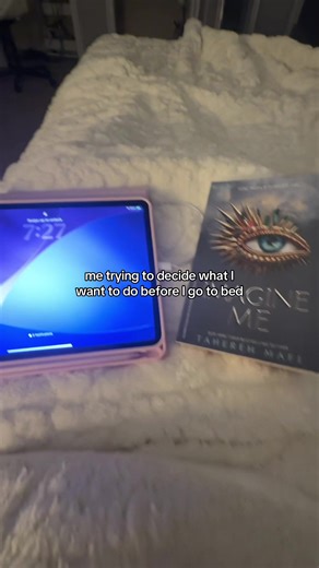 read or play roblox🧐 (I chose reading) #bedtime #relatable #book #roblox #ipad