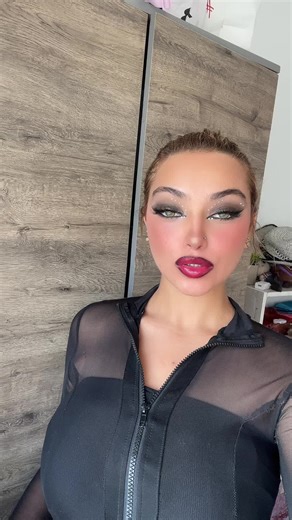 Discover the Talent of Samara Weaving